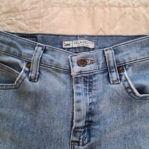 Lee Relaxed Fit At The Waist, Light Wash, Straight Leg Jeans, 6S - Picture 3 of 7
